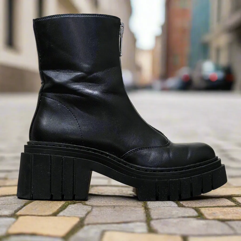Stradivarius Zip Front Chelsea Boots in Black Size UK 5 / EU 38 / US 7